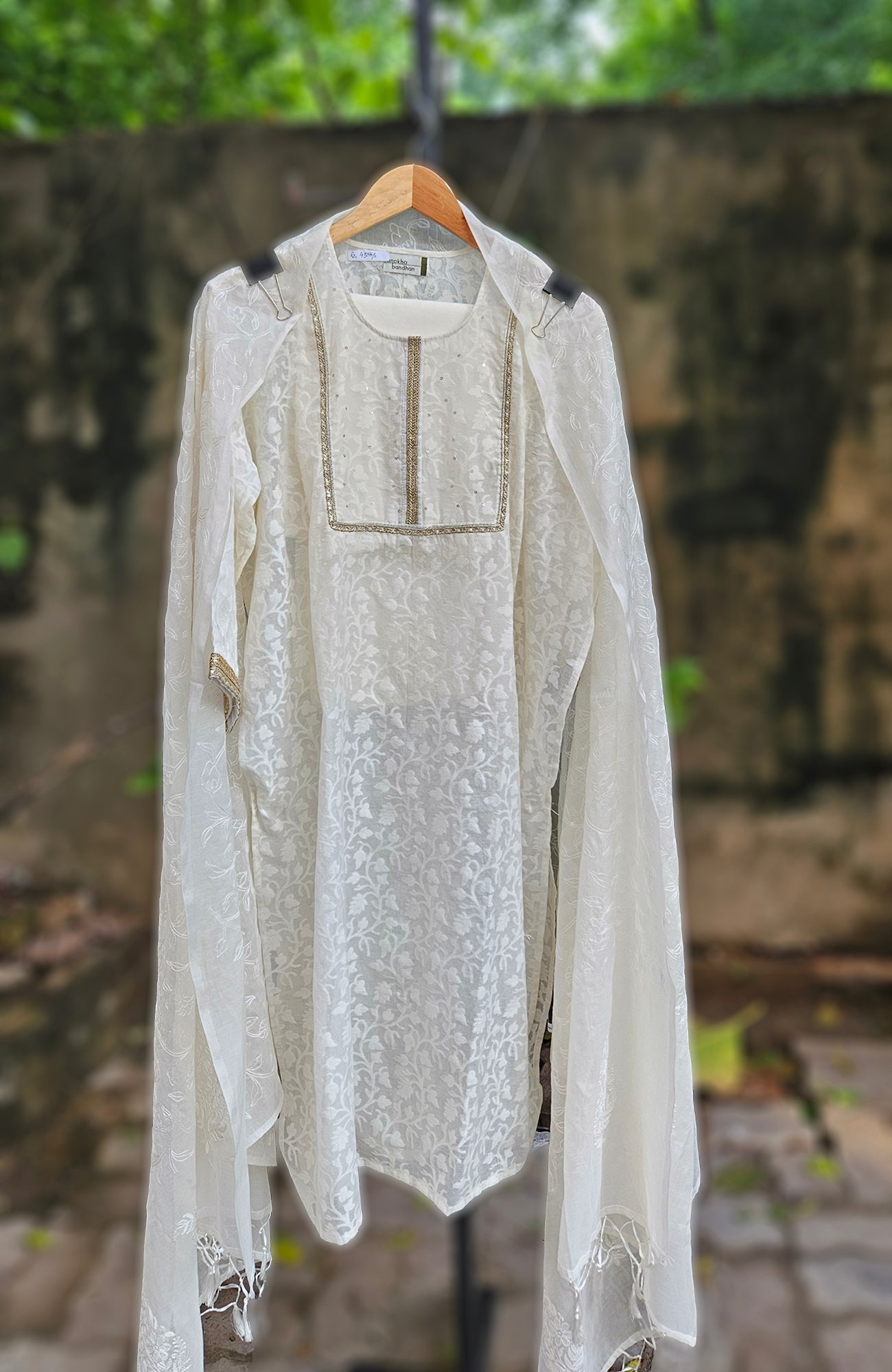 Festive White
